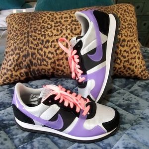 Nike V-Love OX leather trim sneakers